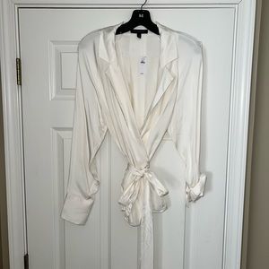 Banana Republic silk tie shirt